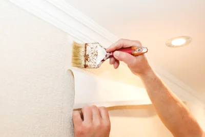Pose de papier peint à Frénouville — revêtements muraux et toiles de verre